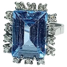 Anillo Topacio azul y orla de brillantes ORO BLANCO 18K - Autre Marque