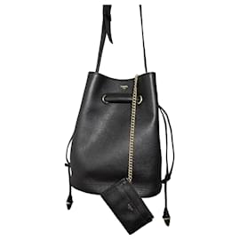 Borsa a secchiello Lancel Huit GM in pelle nera