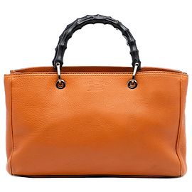 Borsa shopper media in pelle di vitello arancione con bambù Gucci