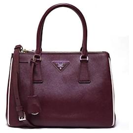 Borsa Galleria Saffiano Lux con doppia zip di Prada