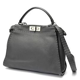 Borsa Fendi Peekaboo Regular