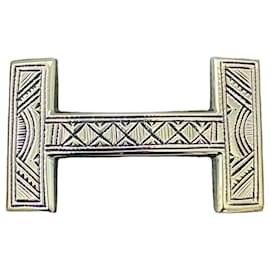 Cinturón de Cuero Hermès Touareg con Hebilla H Esculpida a Mano en Plata AG925