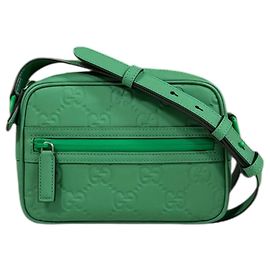 Gucci GG Mini Schultertasche mit Gummieffekt