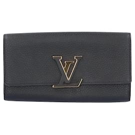Louis Vuitton Capucines Lang Wallet