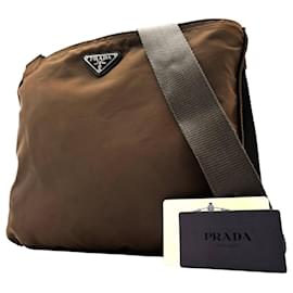 Kleine Prada Umhängetasche aus braunem Tessuto-Nylon mit Logo