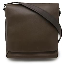 Sac à épaule Miro Taiga de Louis Vuitton