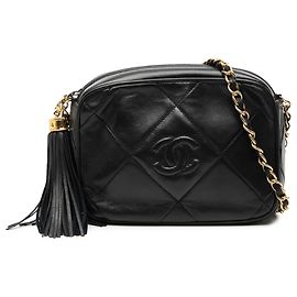 Chanel Schwarze CC Gequiltete Lammleder Quasten Kamera Tasche