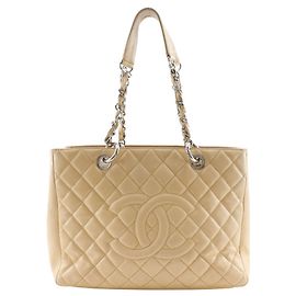 Chanel Grand Shopping Tote in pelle di vitello grana beige