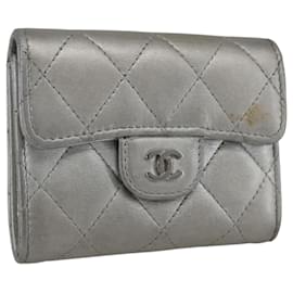 CHANEL Estuche para Tarjetas Matelassé Cuero Plata CC Auth 171336 - Chanel