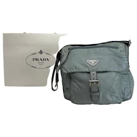 Borsa a tracolla in poliestere azzurro chiaro vintage di Prada