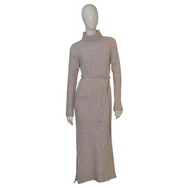 Autre Marque Vestido maxi de punto beige con cuello alto Never Enough, con cinturón, mezcla de lana y alpaca, hecho en Italia
