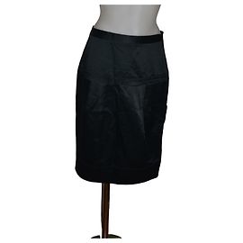Vestido negro French Connection