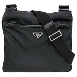 Borsa messenger Prada in nylon e pelle Saffiano nera