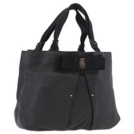 Bolsa de mão em couro preto Vara Ribbon da Salvatore Ferragamo Auth ka2354