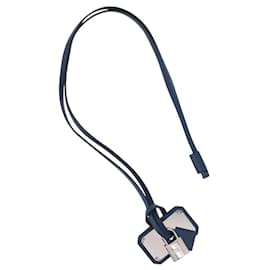 Collier HERMES Okelley GM Cuir Marine Auth 169915SAV - Hermès