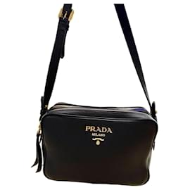 Borsa a tracolla Prada in pelle nera
