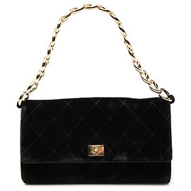 Schultertasche aus schwarzem, gestepptem Samt mit CC von Chanel