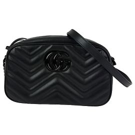 Borsa a tracolla monocromatica Gucci GG Marmont Small Camera