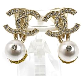 Orecchini a clip placcati in oro Chanel con strass e perle finte