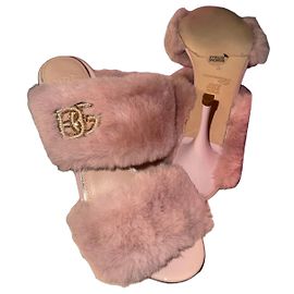 Autre Marque Sandales Blugirl Blumarine en fausse fourrure rose