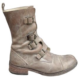 Autre Marque Mosquitos Stiefeletten aus Leder Beige