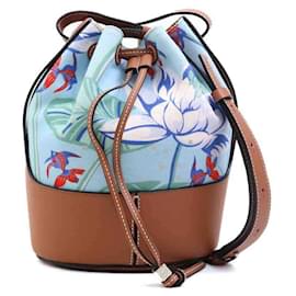 Borsa a Spalla Paula's Ibiza di Loewe