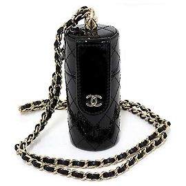 Estuche para labios con cadena matelassé de Chanel