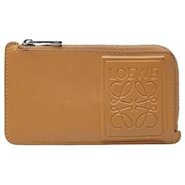 Tarjetero Anagram Loewe en cuero beige camello