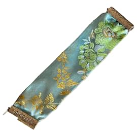 Autre Marque Bracciale in Seta Broccata Multicolore con Chiusura in Metallo Dorato Martellato di Isabel Guarch