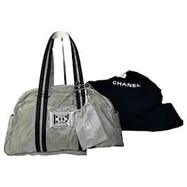 Borsa da viaggio in poliestere vintage Chanel argento e nero