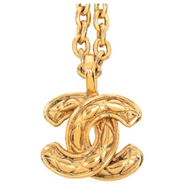 Collar colgante CC acolchado en oro chapado Chanel