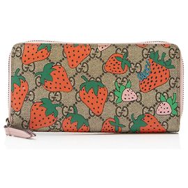 Gucci GG Supreme Strawberry Zip Around Wallet