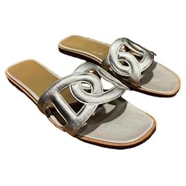 Sandali Aloha Hermès in pelle argentata