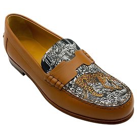 Mocassini Kennedy in pelle marrone chiaro di Hermès con vampiro stampato a leopardo