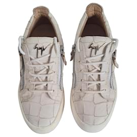 Sneakers Giuseppe Zanotti in pelle effetto coccodrillo bianco