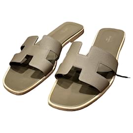 Hermès Oran Sandalen Leder Etoupe