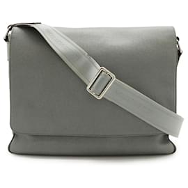 Borsa a Spalla Roman MM in Taiga di Louis Vuitton