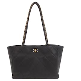 Borsa tote Chanel Matelassé con hardware dorato