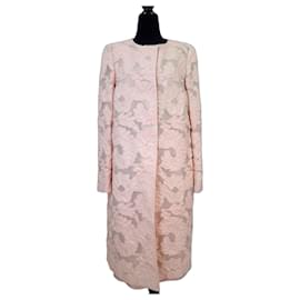 Conjunto de ceremonia Escada en vestido rosa empolvado y abrigo