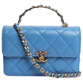 Chanel Piccola borsa a tracolla in pelle di agnello blu trapuntata