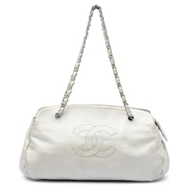 Chanel Weißer CC Kaviar Schultertasche