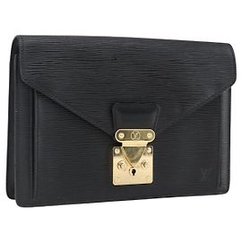LOUIS VUITTON Epi Serie Dragonne Clutch Bag Nero M52612 LV Auth ep13469