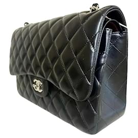 Chanel Classico Senza Tempo in Pelle