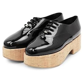 VIVIANE Lackleder Oxford-Schuhe von Salvatore Ferragamo