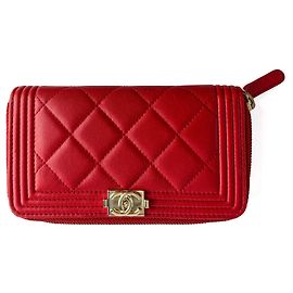 Chanel Boy Lambskin Leather Matelassè Zip Wallet Raspberry Red