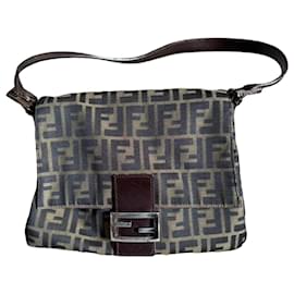 Borsa a spalla Fendi Zucca Mama Baguette Marrone