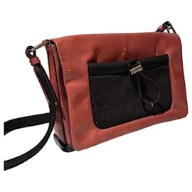 Borsa Prada (modello B10329, Vernice + Gomma, colore rosa)