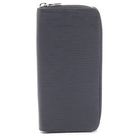Louis Vuitton Zippy Wallet in Epi Leather