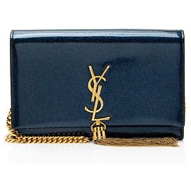 Portafoglio a catena con frange Monogram Kate in pelle verniciata glitter di Saint Laurent