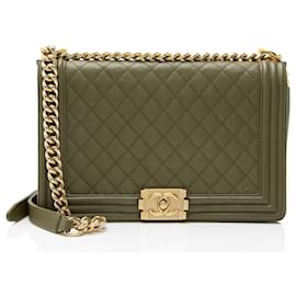 Borsa Boy New Medium in pelle caviar Chanel